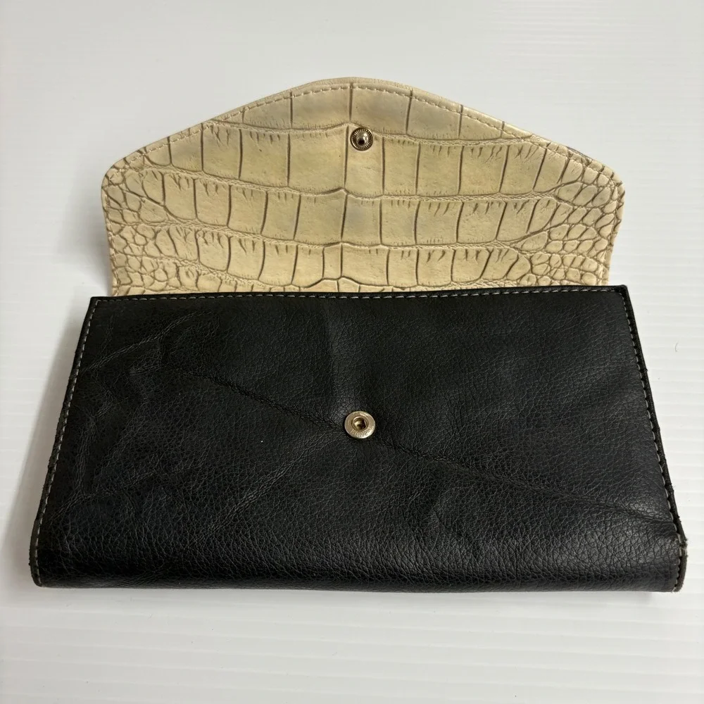 Vtg Y2K Guess Black Brown Cream Colorblock Slim Clutch Wallet crocodile Print